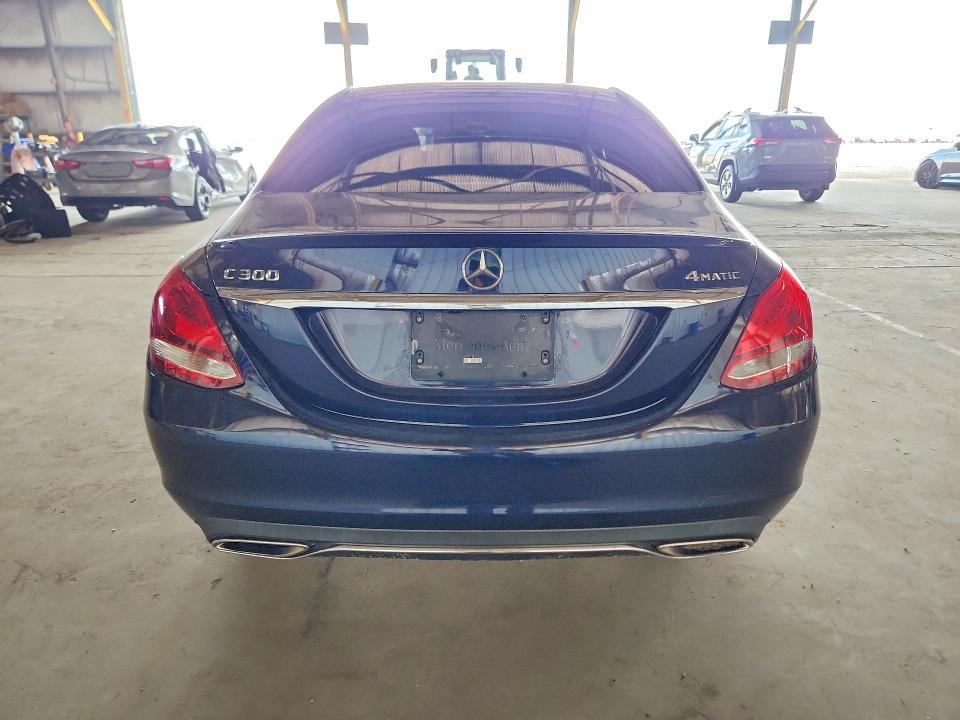 58845886 :رقم المزاد ، 55SWF4KB1GU133794 vin ، 2016 Mercedes-benz C مزاد بيع
