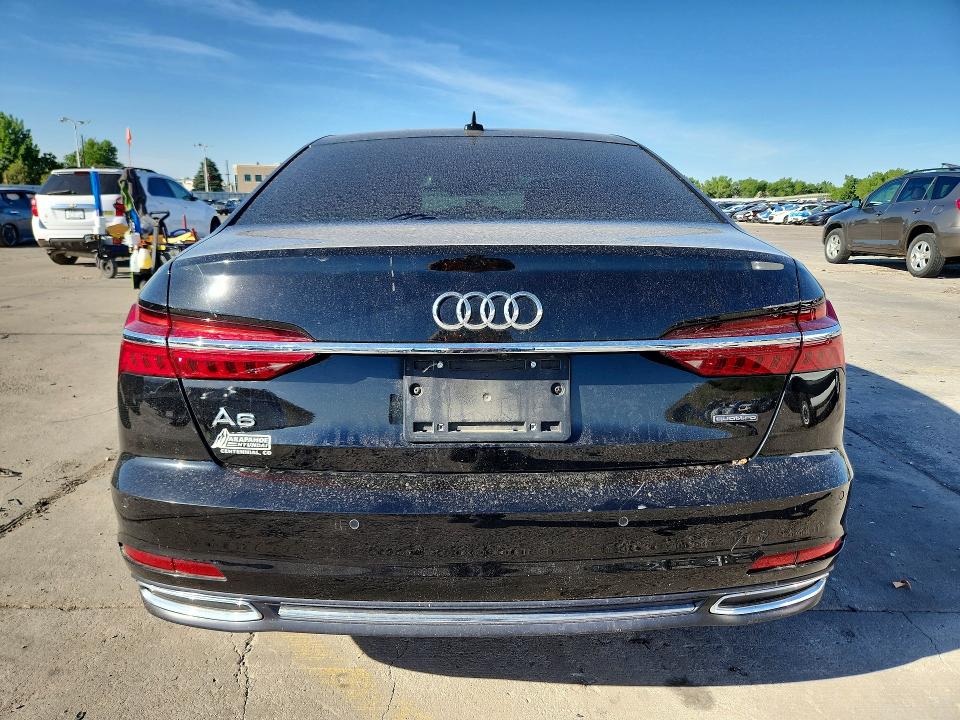 57057686 :رقم المزاد ، WAUD8AF28MN019443 vin ، 2021 Audi A6 مزاد بيع