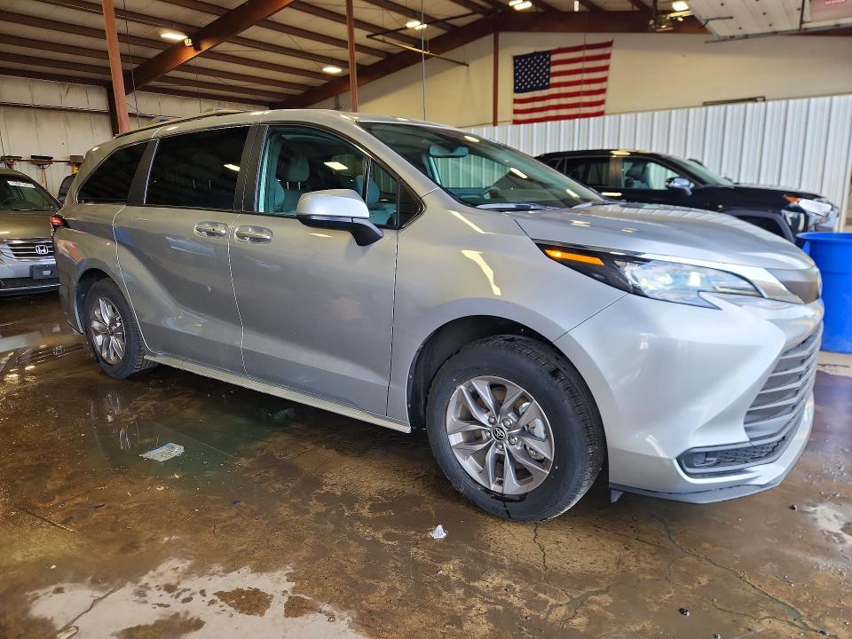 55012176 :رقم المزاد ، 5TDBSKFC1SS206170 vin ، 2025 Toyota Sienna مزاد بيع