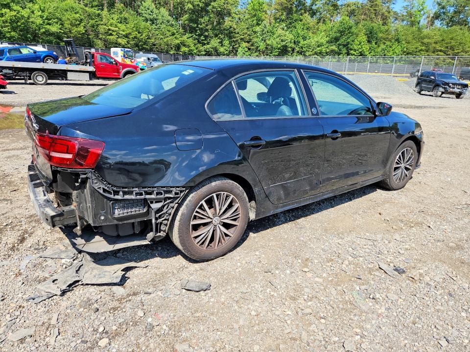 59248736 :رقم المزاد ، 3VWDB7AJ5JM238207 vin ، 2018 Volkswagen Jetta مزاد بيع