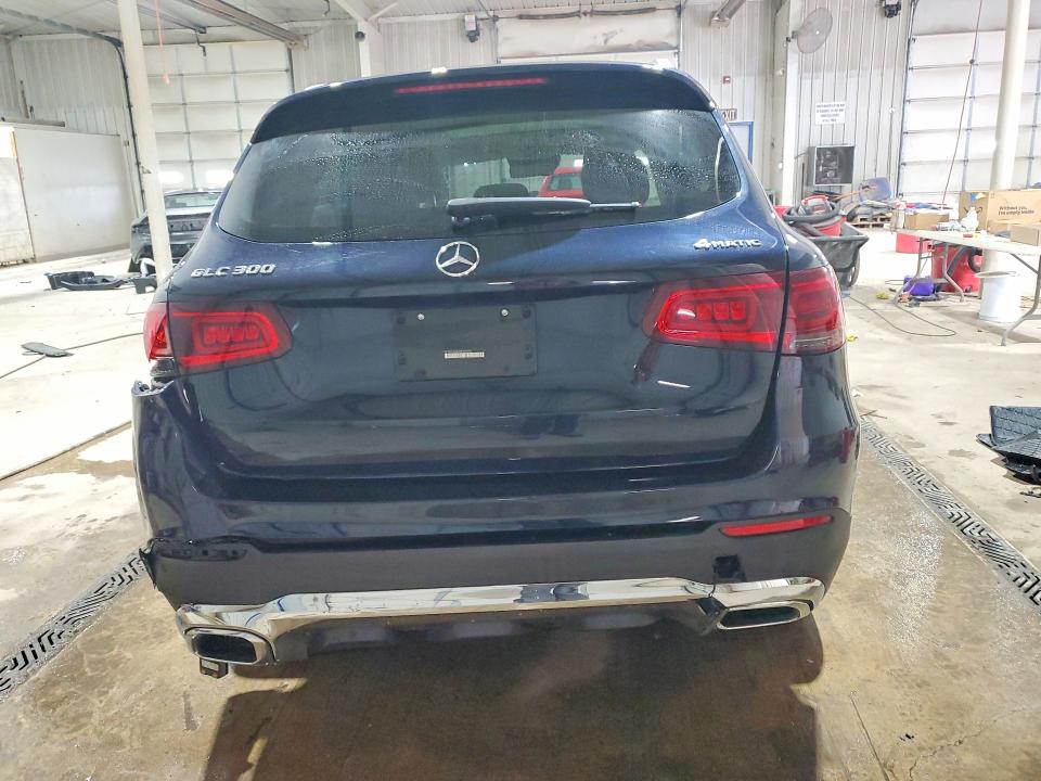 57530616 :رقم المزاد ، W1N0G8EBXMF920900 vin ، 2021 Mercedes-benz Glc مزاد بيع