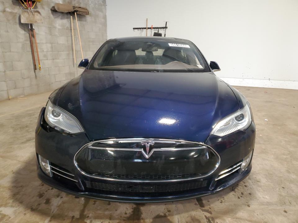 2015 Tesla Model S მანქანა იყიდება აუქციონზე, vin: 5YJSA1H26FFP74829, აუქციონის ნომერი: 56616566