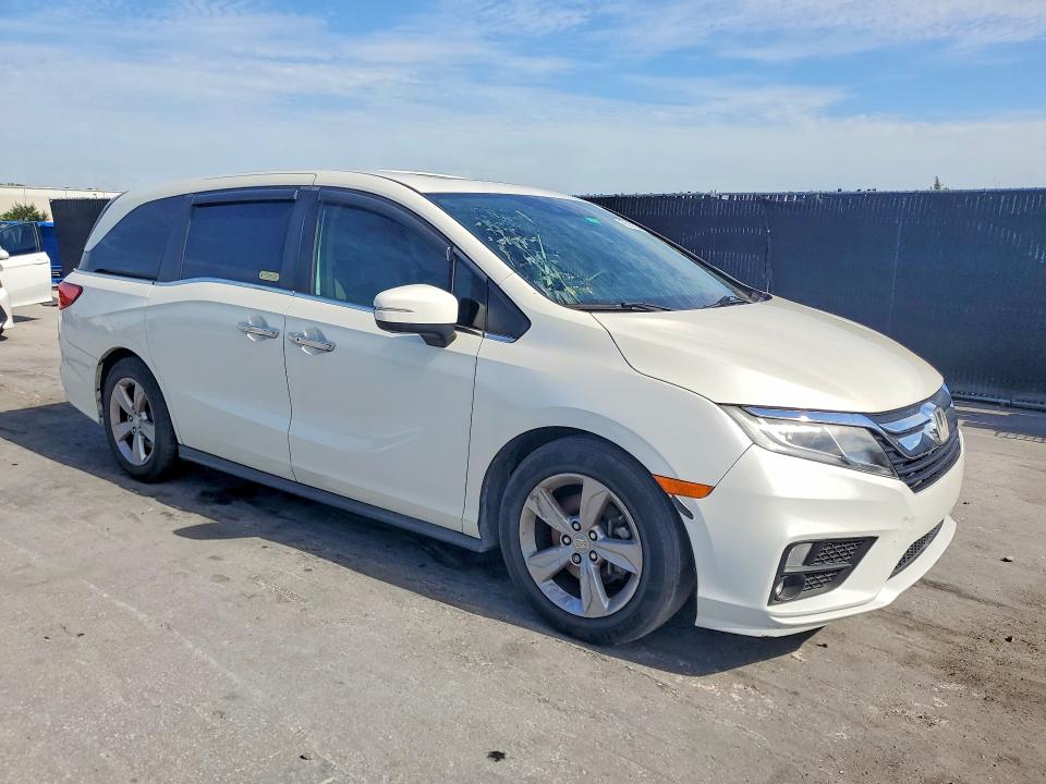 2018 Honda Odyssey მანქანა იყიდება აუქციონზე, vin: 5FNRL6H77JB055308, აუქციონის ნომერი: 56181856