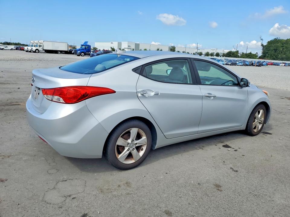 56458156 :رقم المزاد ، 5NPDH4AE6DH286196 vin ، 2013 Hyundai Elantra مزاد بيع