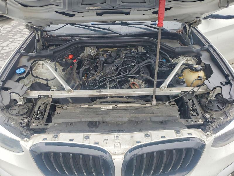 56461136 :رقم المزاد ، 5UXTR9C50JLD62250 vin ، 2018 Bmw X3 مزاد بيع