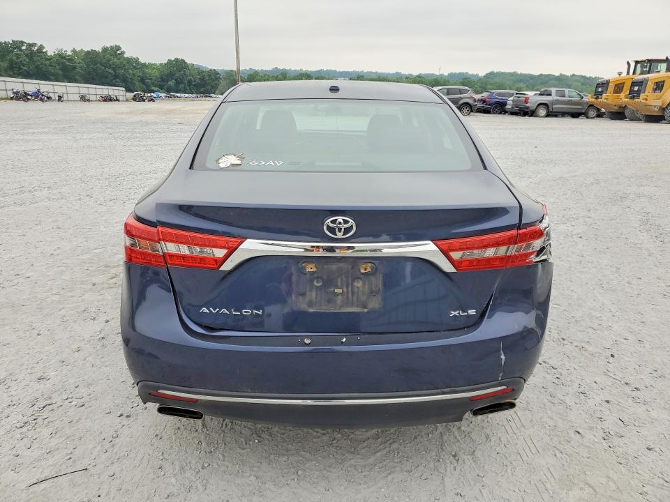 55692756 :رقم المزاد ، 4T1BK1EB5JU285335 vin ، 2018 Toyota Avalon مزاد بيع