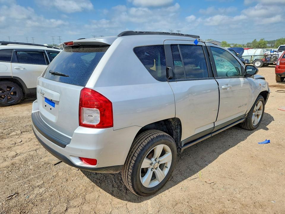 58423186 :رقم المزاد ، 1J4NT1FA3BD289142 vin ، 2011 Jeep Compass مزاد بيع