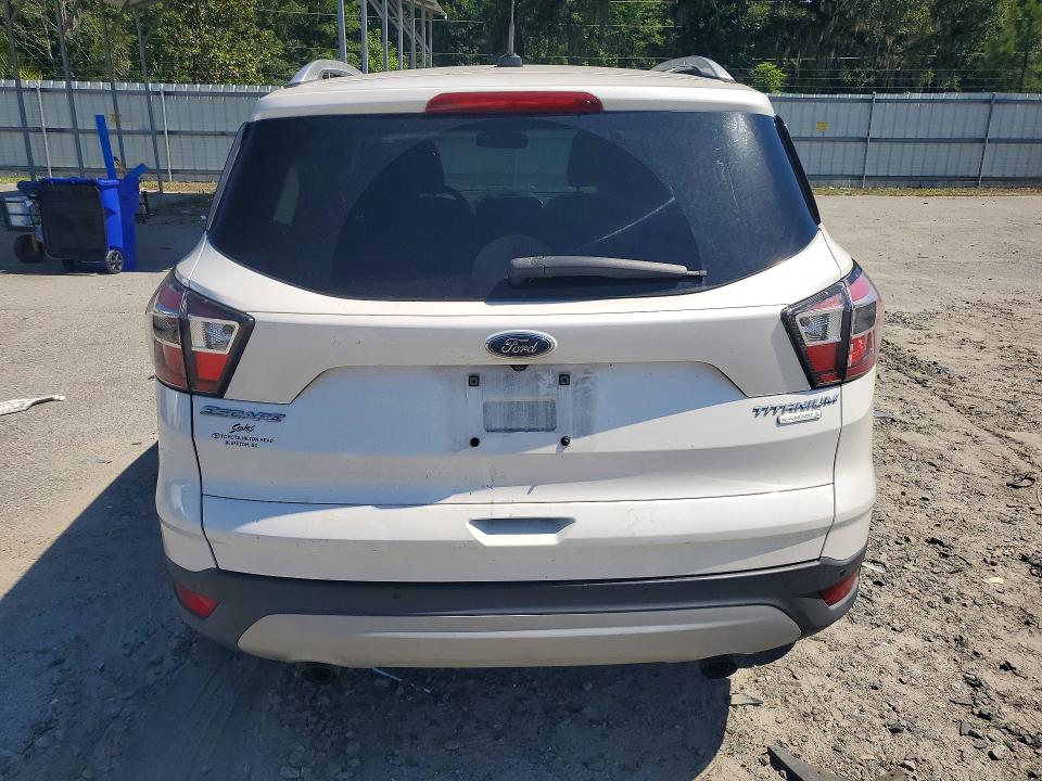 2017 Ford Escape მანქანა იყიდება აუქციონზე, vin: 1FMCU0JD8HUA46596, აუქციონის ნომერი: 56024376