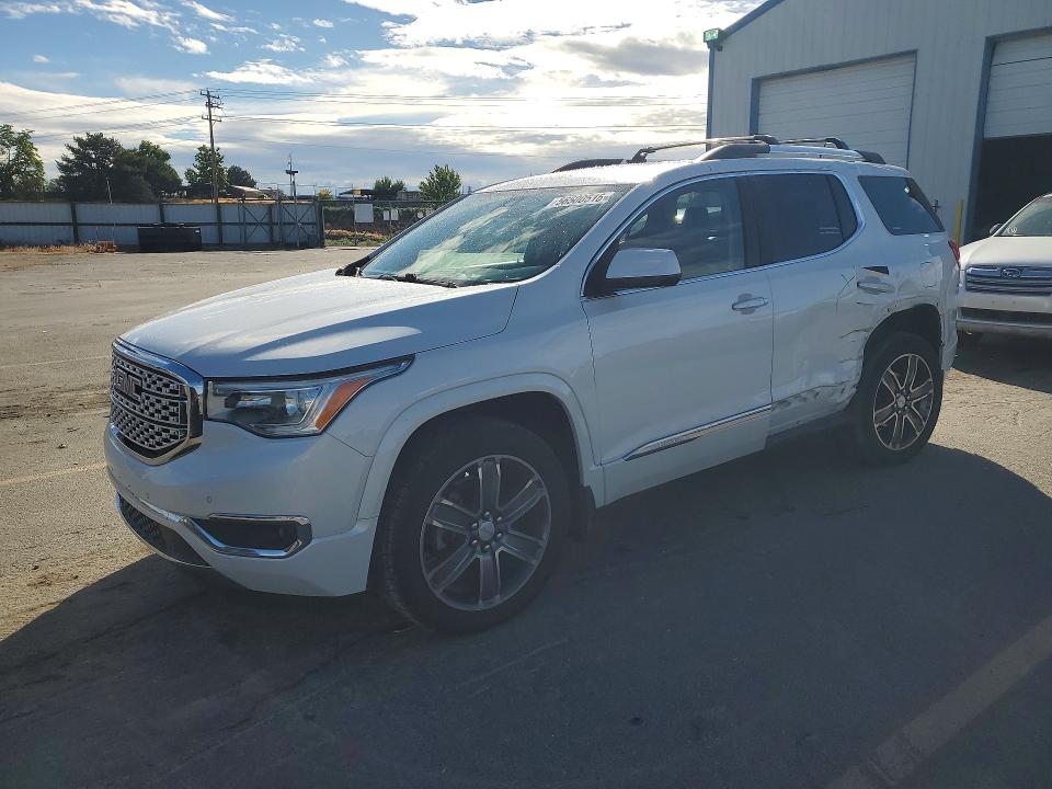 56500516 :رقم المزاد ، 1GKKNXLSXHZ116852 vin ، 2017 Gmc Acadia مزاد بيع