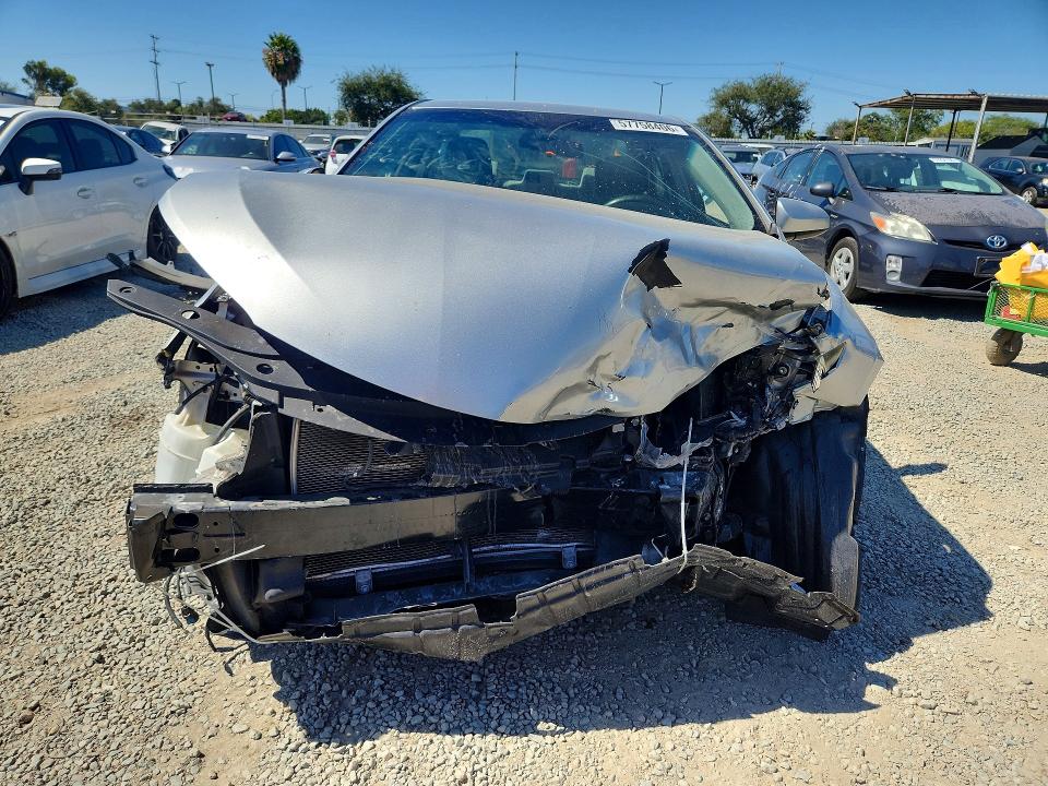 57758406 :رقم المزاد ، 4T1BF1FK7HU438164 vin ، 2017 Toyota Camry مزاد بيع