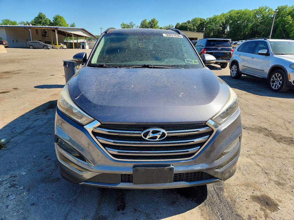 56031836 :رقم المزاد ، KM8J3CA20GU203885 vin ، 2016 Hyundai Tucson مزاد بيع