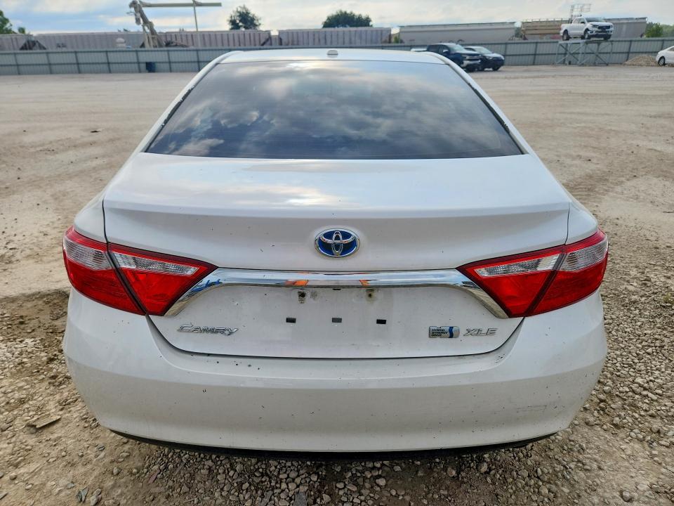 2015 Toyota Camry Hybrid მანქანა იყიდება აუქციონზე, vin: 4T1BD1FKXFU153896, აუქციონის ნომერი: 55817636