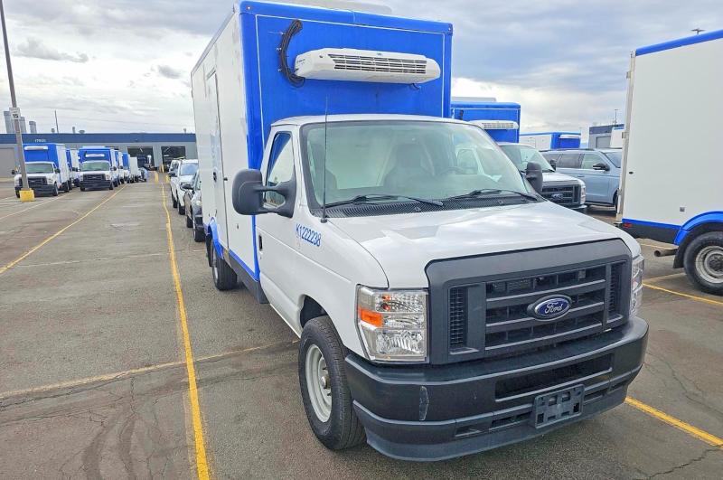 57082056 :رقم المزاد ، 1FDWE3FN5RDD00733 vin ، 2024 Ford Econoline مزاد بيع