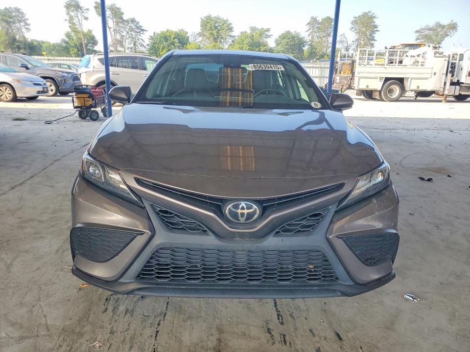 Продаж на аукціоні авто 2024 Toyota Camry, vin: 4T1G11AK5RU884729, номер лоту: 85630415