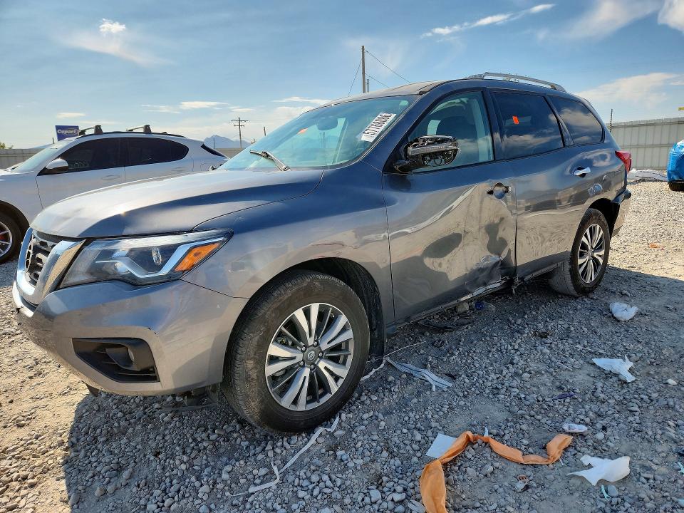 57768086 :رقم المزاد ، 5N1DR2MN7HC675567 vin ، 2017 Nissan Pathfinder مزاد بيع