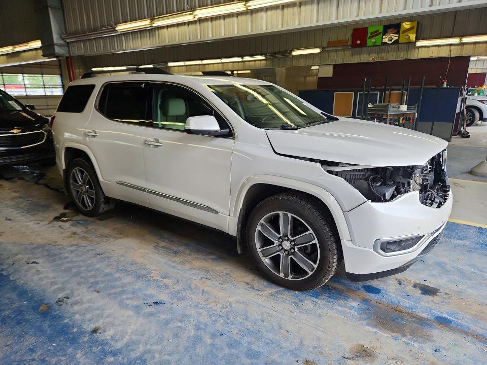 58277696 :رقم المزاد ، 1GKKNXLS3HZ137851 vin ، 2017 Gmc Acadia مزاد بيع