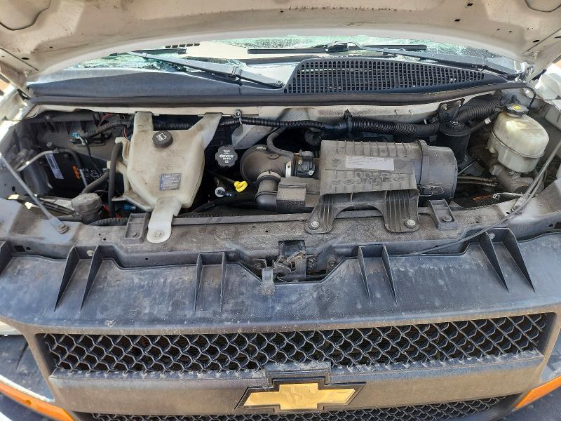 57528326 :رقم المزاد ، 1GCWGAFF5H1347417 vin ، 2017 Chevrolet Express G2500 مزاد بيع