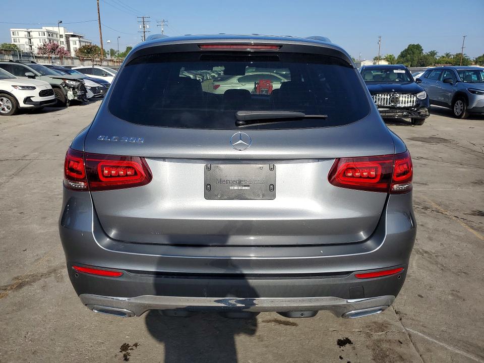 56832226 :رقم المزاد ، W1N0G8DB2NV350271 vin ، 2022 Mercedes-benz Glc مزاد بيع