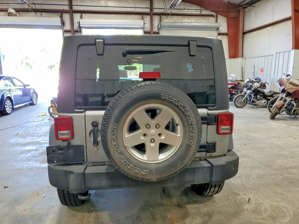 58454976 :رقم المزاد ، 1C4BJWDG1DL657720 vin ، 2013 Jeep Wrangler Unlimited مزاد بيع
