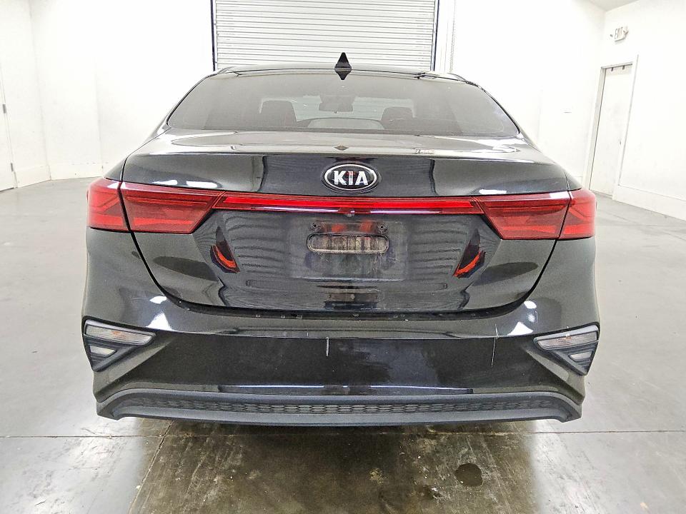 2020 Kia Forte მანქანა იყიდება აუქციონზე, vin: 3KPF24ADXLE190575, აუქციონის ნომერი: 54870196