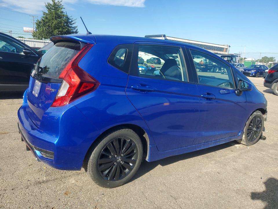 57010866 :رقم المزاد ، 3HGGK5G64JM718327 vin ، 2018 Honda Fit مزاد بيع