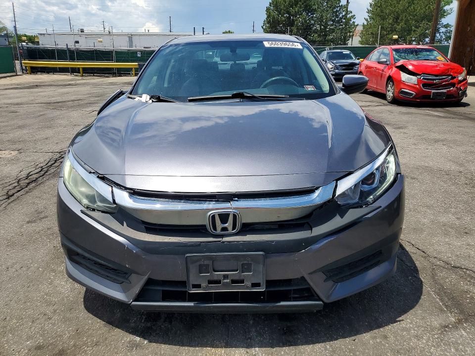 56039656 :رقم المزاد ، 19XFC2F58GE012138 vin ، 2016 Honda Civic مزاد بيع