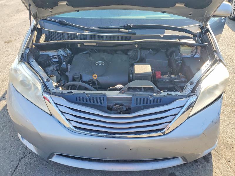 Продажа на аукционе авто 2017 Toyota Sienna, vin: 5TDYZ3DC2HS830079, номер лота: 57713846
