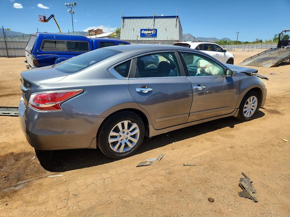 2015 Nissan Altima მანქანა იყიდება აუქციონზე, vin: 1N4AL3AP1FN922268, აუქციონის ნომერი: 56186526
