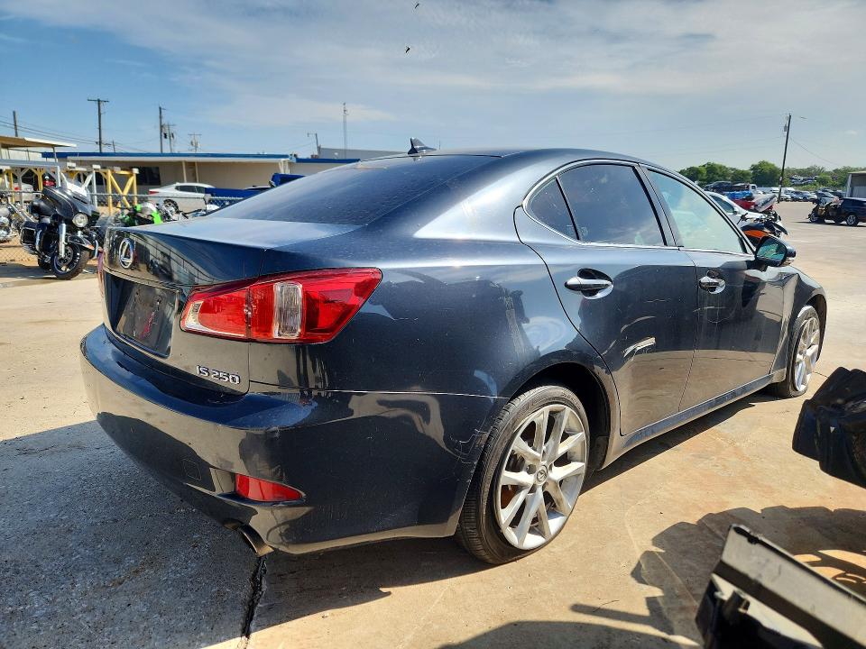 56851436 :رقم المزاد ، JTHBF5C28B2101231 vin ، 2011 Lexus Is مزاد بيع