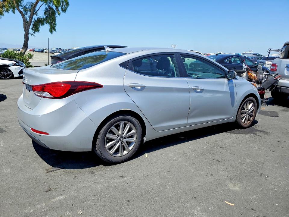 56152526 :رقم المزاد ، 5NPDH4AE8FH607156 vin ، 2015 Hyundai Elantra مزاد بيع