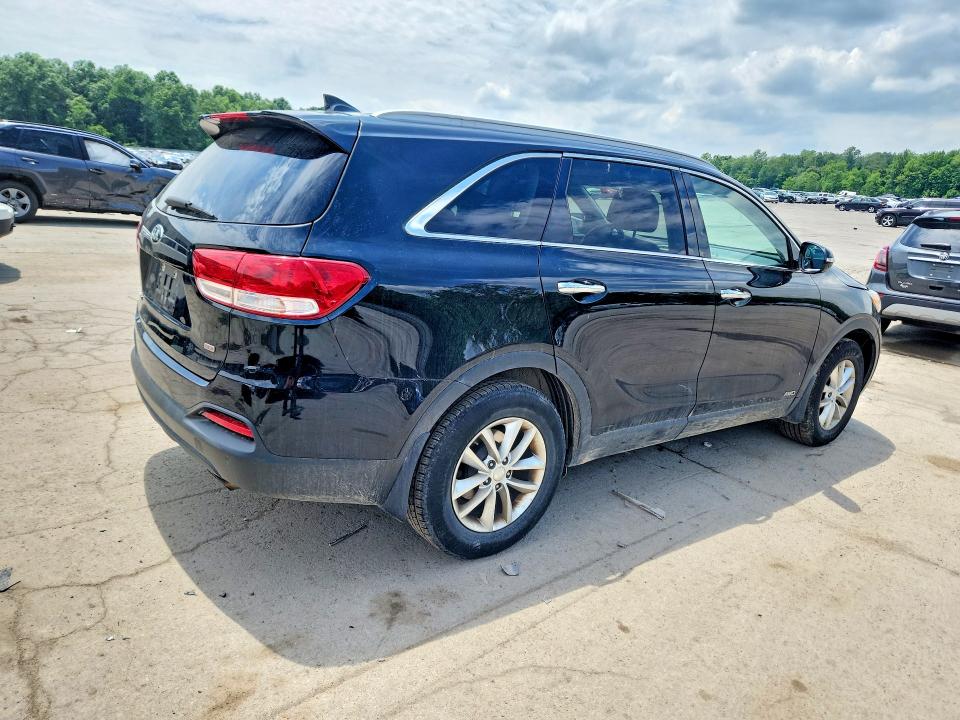 56060076 :رقم المزاد ، 5XYPGDA32HG254759 vin ، 2017 Kia Sorento مزاد بيع
