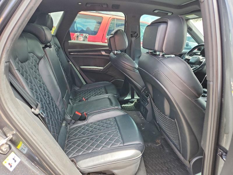 56123046 :رقم المزاد ، WA1C4AFY0J2158116 vin ، 2018 Audi Sq5 مزاد بيع