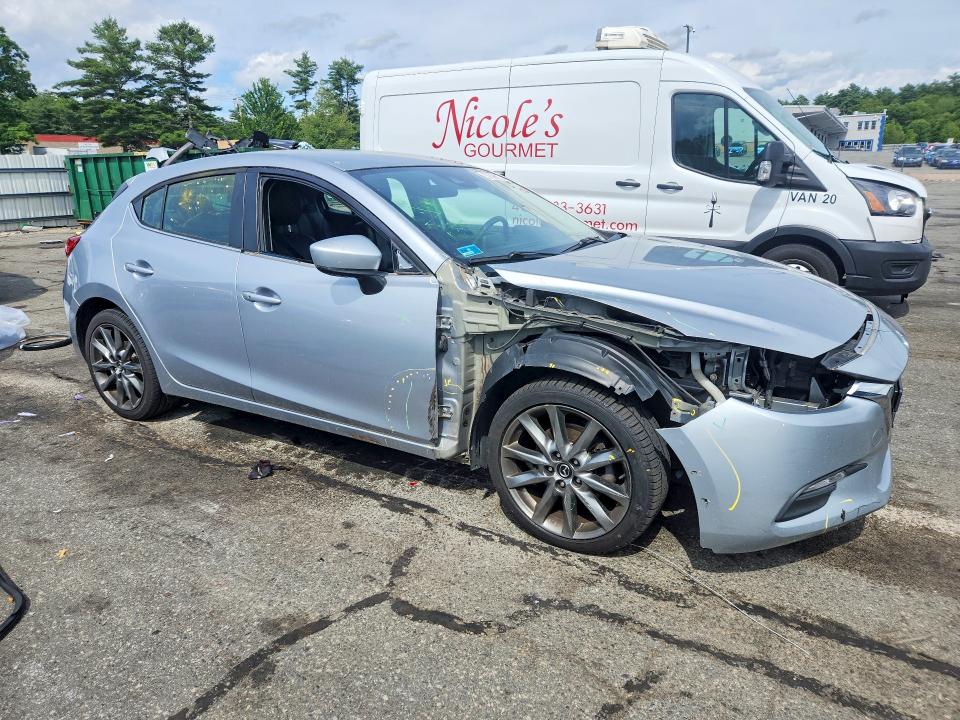 2018 Mazda 3 მანქანა იყიდება აუქციონზე, vin: 3MZBN1L31JM181711, აუქციონის ნომერი: 57026016