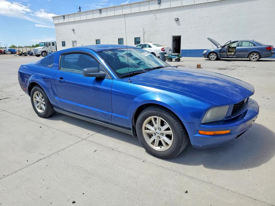 2006 Ford Mustang 2 Door Coupe მანქანა იყიდება აუქციონზე, vin: 1ZVHT80N465126259, აუქციონის ნომერი: 55755786