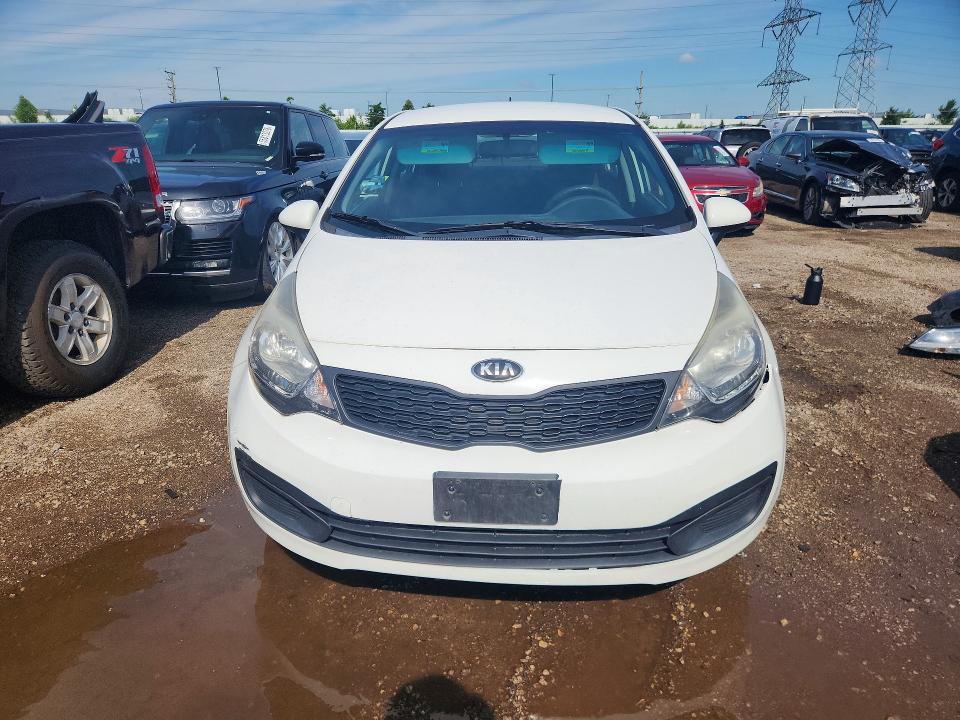 58311756 :رقم المزاد ، KNADM4A3XF6427050 vin ، 2015 Kia Rio مزاد بيع