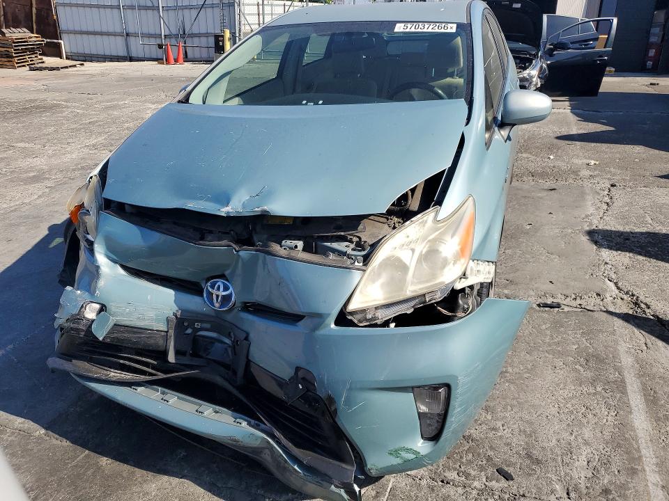 57037266 :رقم المزاد ، JTDKN3DU0D5625838 vin ، 2013 Toyota Prius مزاد بيع
