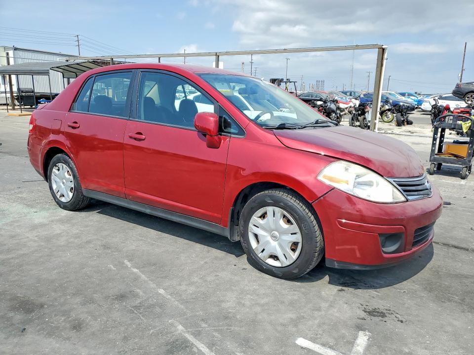 59660126 :رقم المزاد ، 3N1BC1AP2AL465971 vin ، 2010 Nissan Versa Manual مزاد بيع
