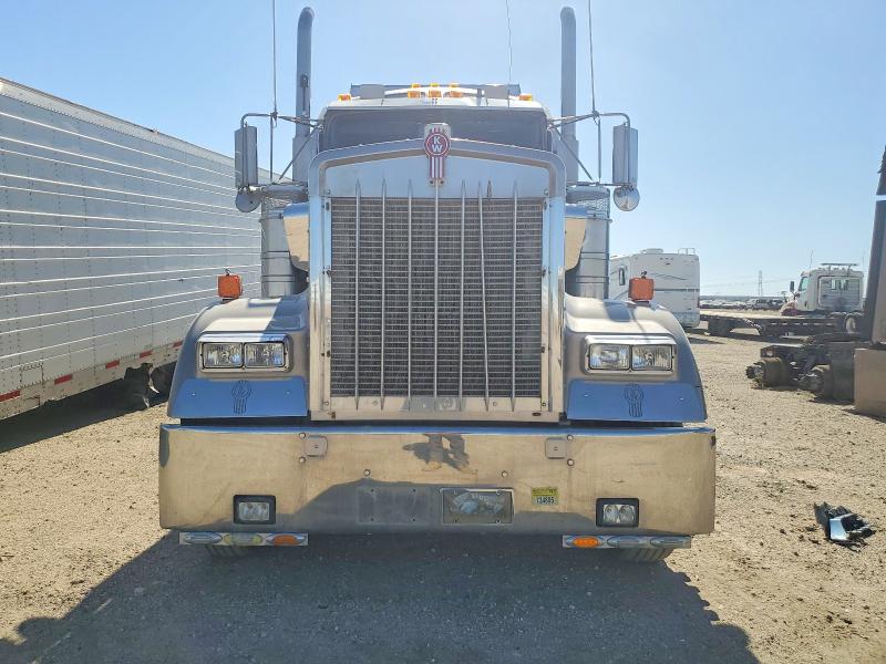 2006 Kenworth W900 მანქანა იყიდება აუქციონზე, vin: 1XKWDB9X46R133492, აუქციონის ნომერი: 57394246