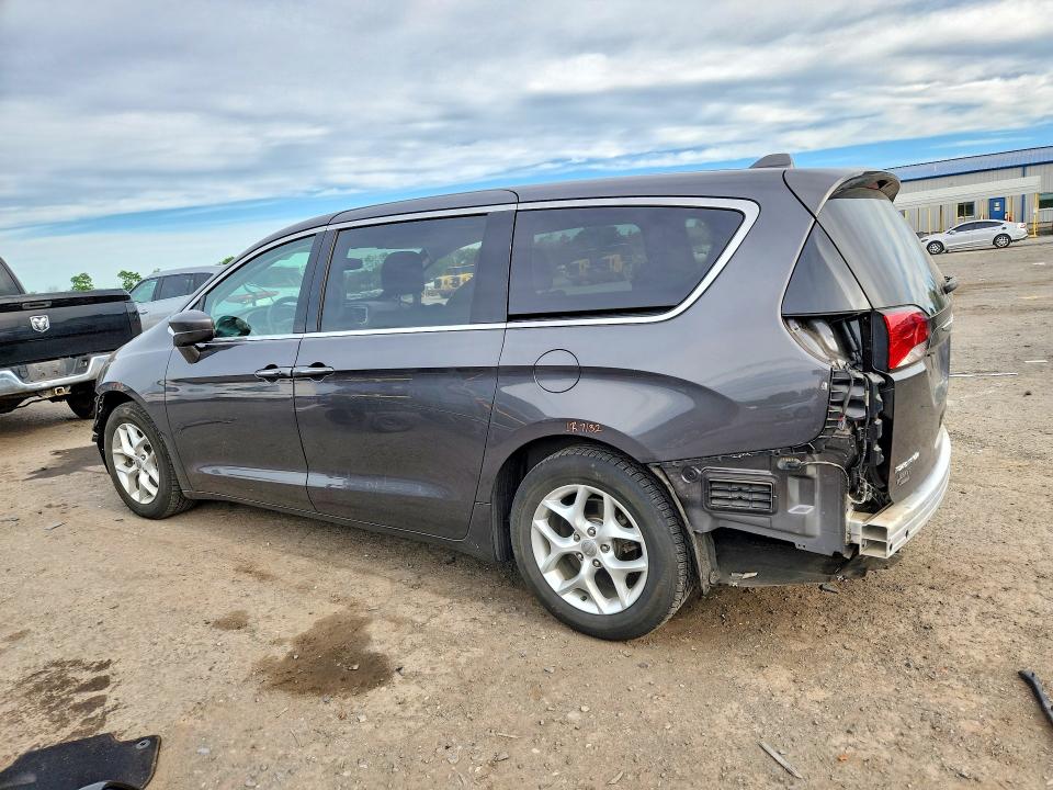 Продажа на аукционе авто 2018 Chrysler Pacifica, vin: 2C4RC1FG6JR123642, номер лота: 57991936