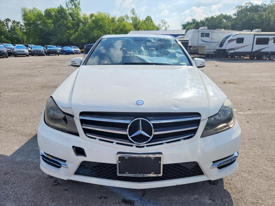 55724896 :رقم المزاد ، WDDGF8AB5EA914845 vin ، 2014 Mercedes-benz C مزاد بيع