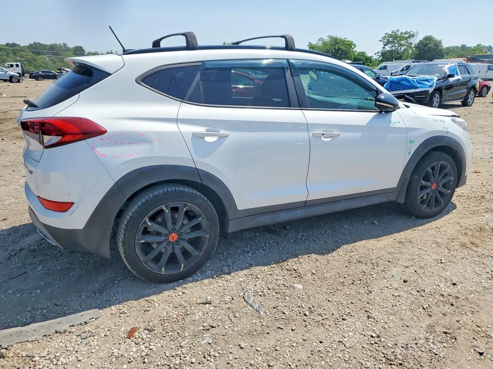 2017 Hyundai Tucson მანქანა იყიდება აუქციონზე, vin: KM8J33A29HU535003, აუქციონის ნომერი: 58899586