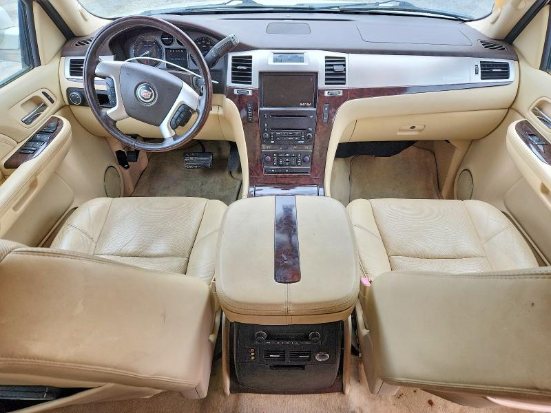 Продажа на аукционе авто 2008 Cadillac Escalade, vin: 3GYFK62808G209783, номер лота: 56854526