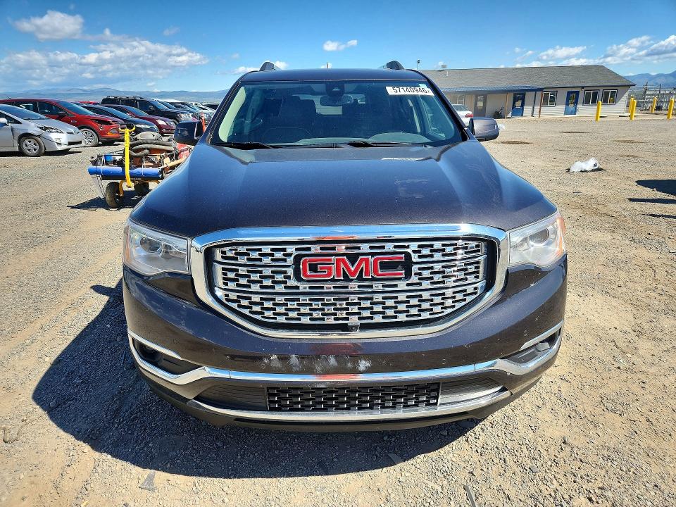 57140946 :رقم المزاد ، 1GKKNXLS1JZ108564 vin ، 2018 Gmc Acadia مزاد بيع