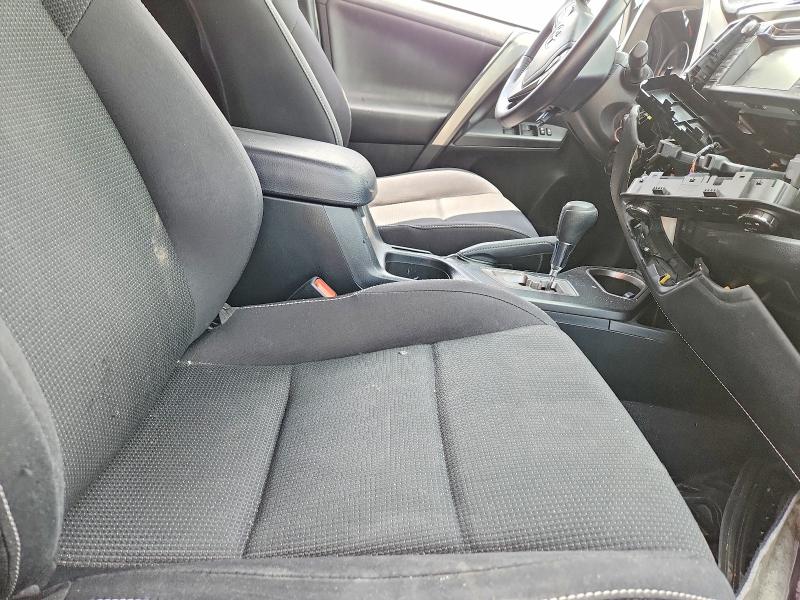 Продаж на аукціоні авто 2017 Toyota Rav4, vin: JTMRFREV6HJ119403, номер лоту: 57784526