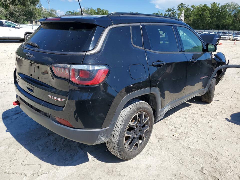 57821376 :رقم المزاد ، 3C4NJDDB9JT501723 vin ، 2018 Jeep Compass مزاد بيع