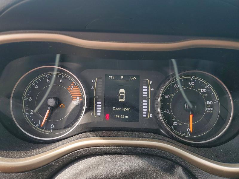55557846 :رقم المزاد ، 1C4PJLCS0GW137330 vin ، 2016 Jeep Cherokee مزاد بيع