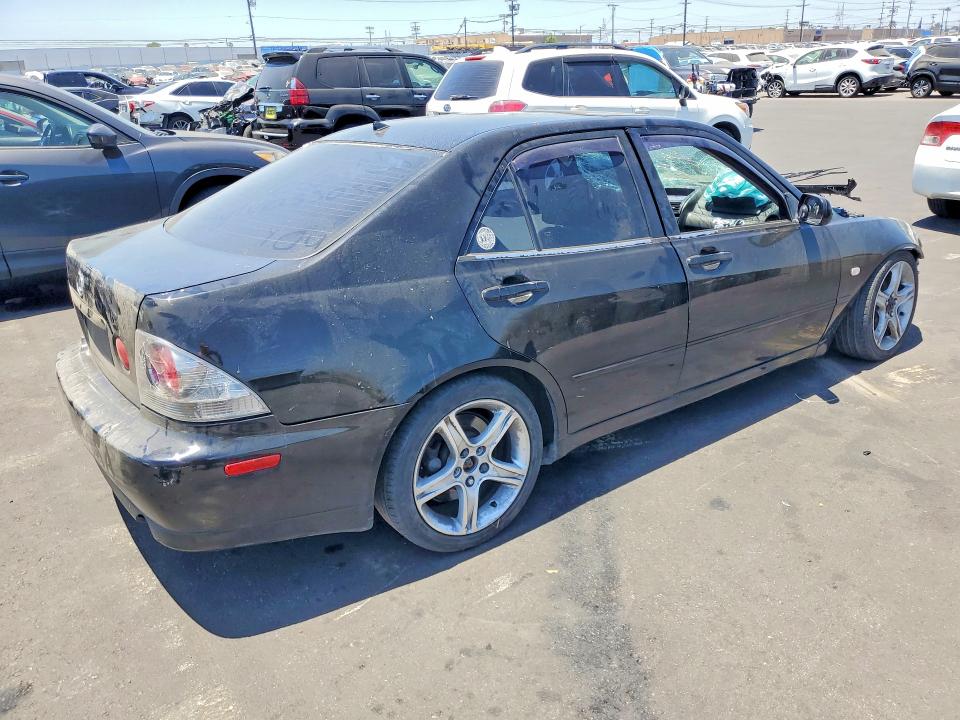 57048366 :رقم المزاد ، JTHBD182110005832 vin ، 2001 Lexus Is مزاد بيع