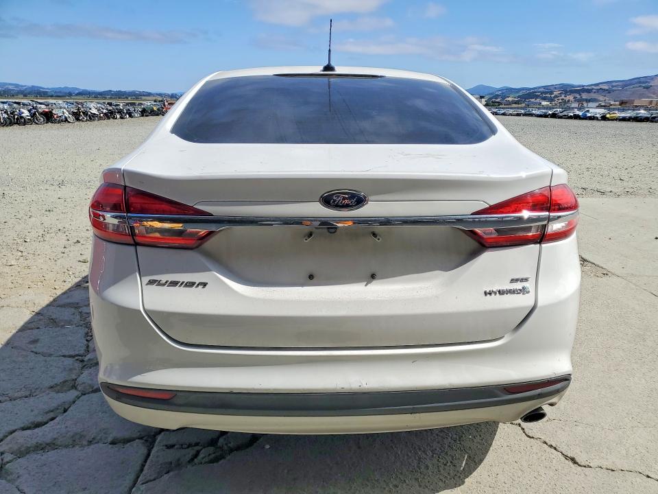 58080936 :رقم المزاد ، 3FA6P0LU8JR133343 vin ، 2018 Ford Fusion مزاد بيع