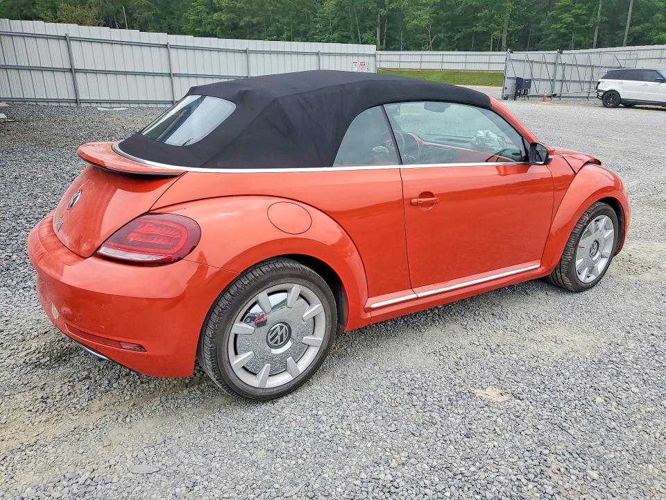 58645026 :رقم المزاد ، 3VW517AT2HM823149 vin ، 2017 Volkswagen Beetle مزاد بيع