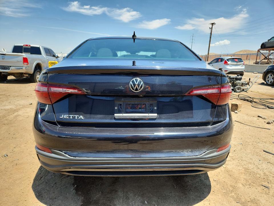 55954806 :رقم المزاد ، 3VWBM7BU1NM018532 vin ، 2022 Volkswagen Jetta مزاد بيع